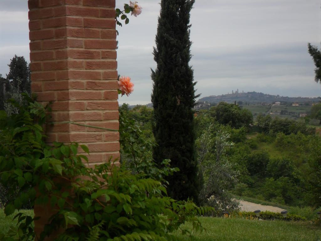 Agriturismo Il Torrione เชร์ตาลโด ภายนอก รูปภาพ