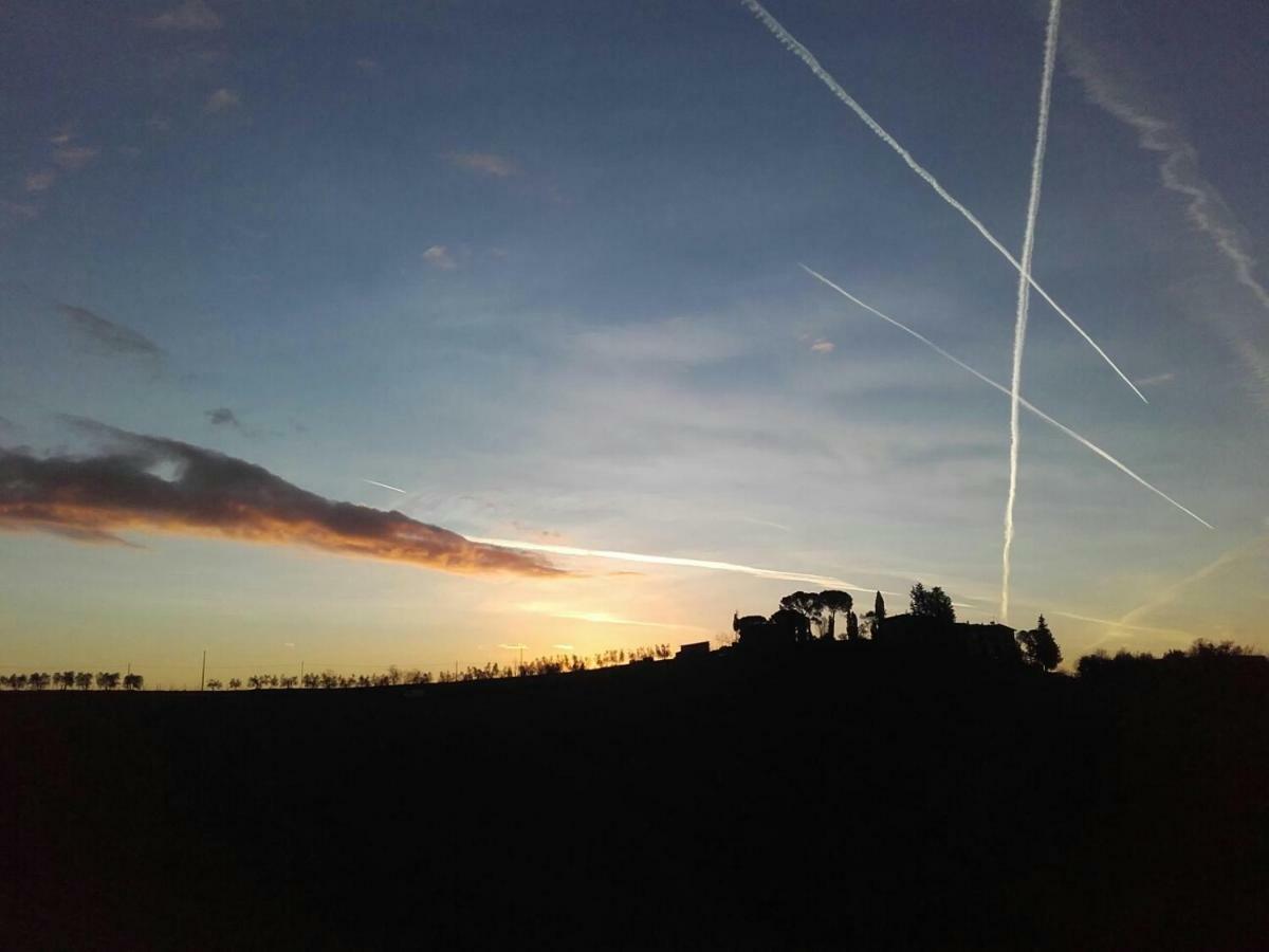 Agriturismo Il Torrione เชร์ตาลโด ภายนอก รูปภาพ
