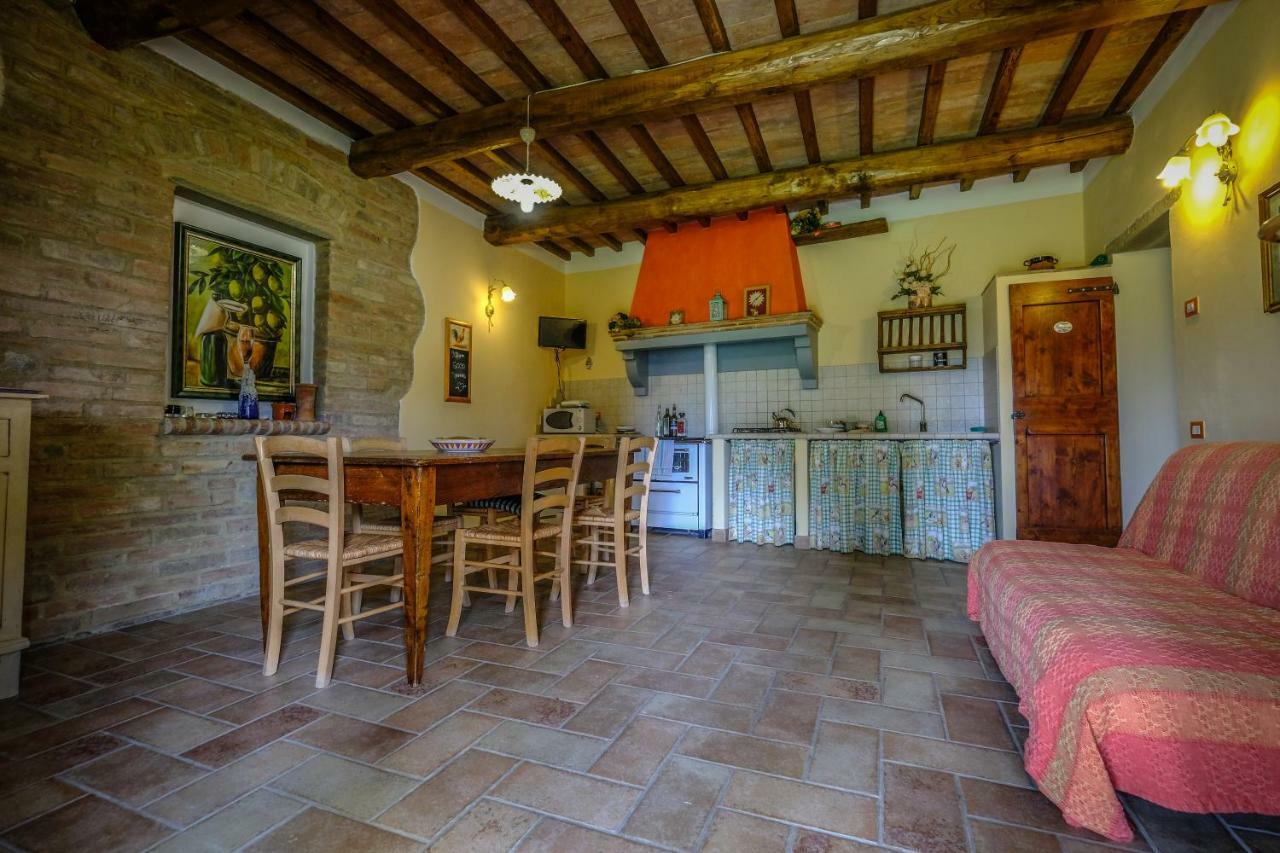 Agriturismo Il Torrione Villa เชร์ตาลโด ภายนอก รูปภาพ